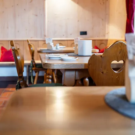 Stauders Und 4* ムタース