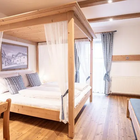 Couette-café Stauders Und 4*