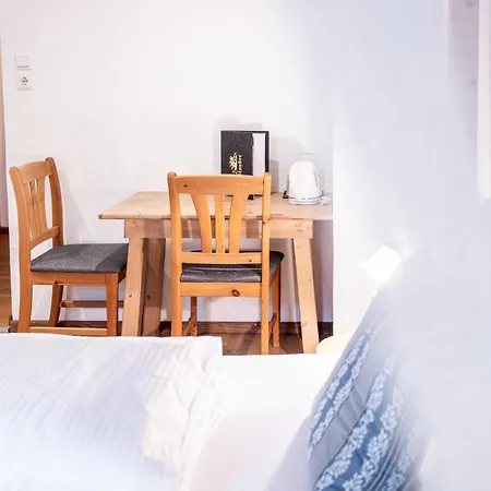 Stauders Und Couette-café Mutters